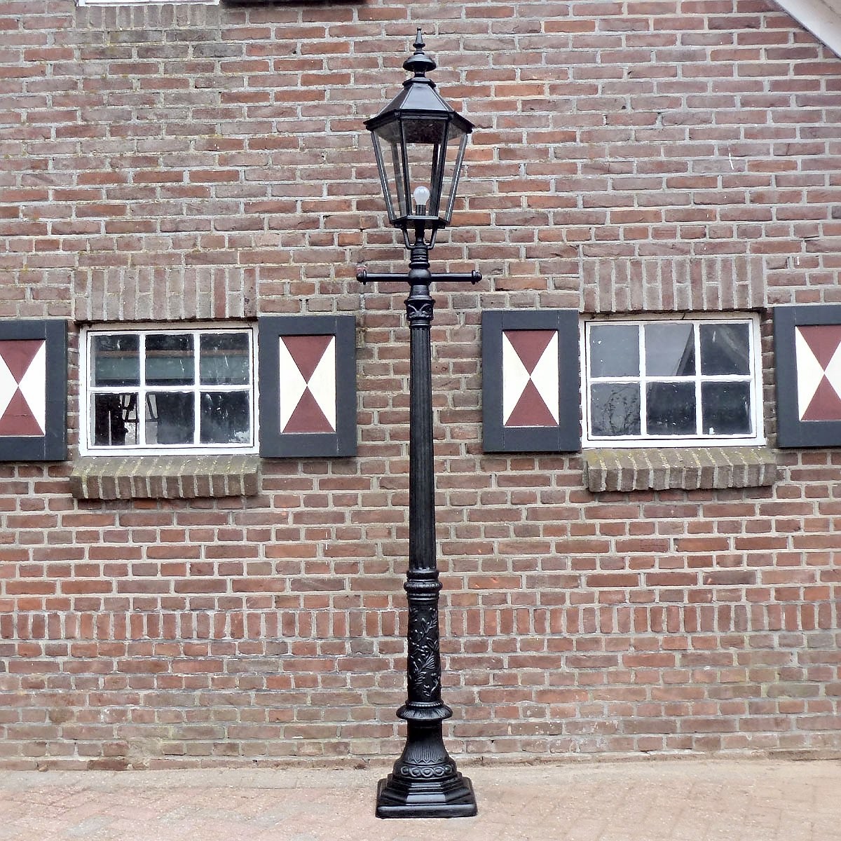 E104. Romantica + rechte ladder + kap 6k extra groot. Hoogte: 279 cm
