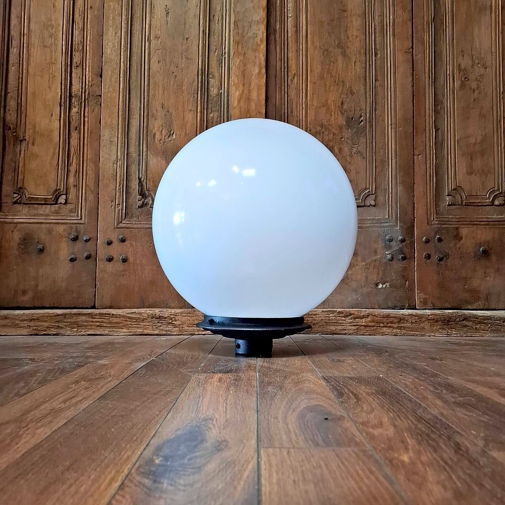 E328. Lumina globe lantaarn 25. Hoogte: 31 cm.