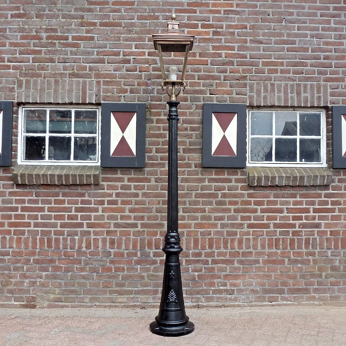 E72. Rotterdammer + koper kap 4k 70. Hoogte: 244 cm