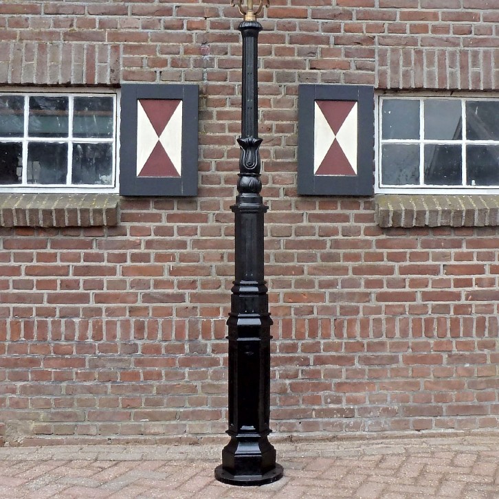 E113. M2 + koper kap 4k 70. Hoogte: 275 cm